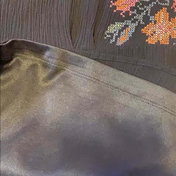 Forever 21 Black Lined Floral Detail Sleeveless Dress - Picture 7 of 9